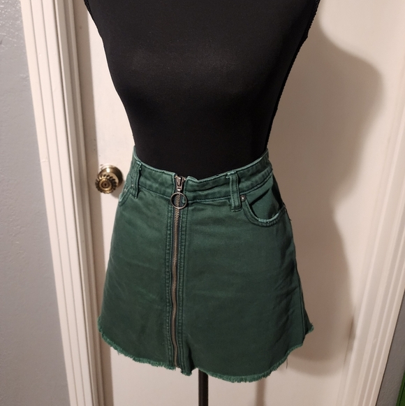 We The Free Dresses & Skirts - We The Free size 27 green zipper skirt